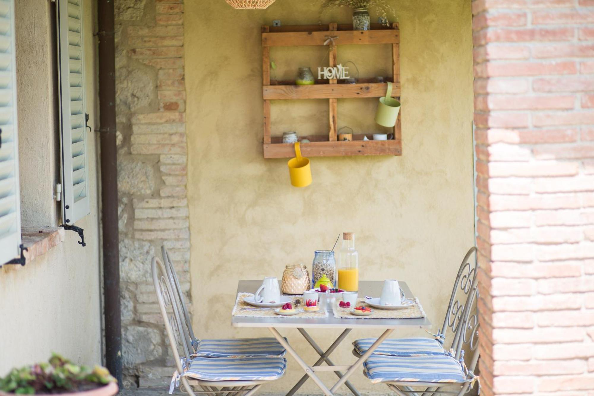 Poggetto Di Montese Lägenhet San Gimignano Exteriör bild